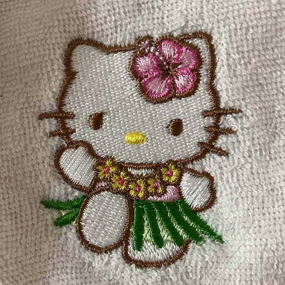 Sanrio Hello Kitty Bucket Hat - Picture 2 of 8